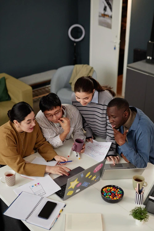 What is Site Reliability Engineering (SRE) with Observability? 3 Site Reliability Engineering (SRE) is a practice that applies software engineering principles to IT operations, ensuring systems are scalable, reliable, and efficient.